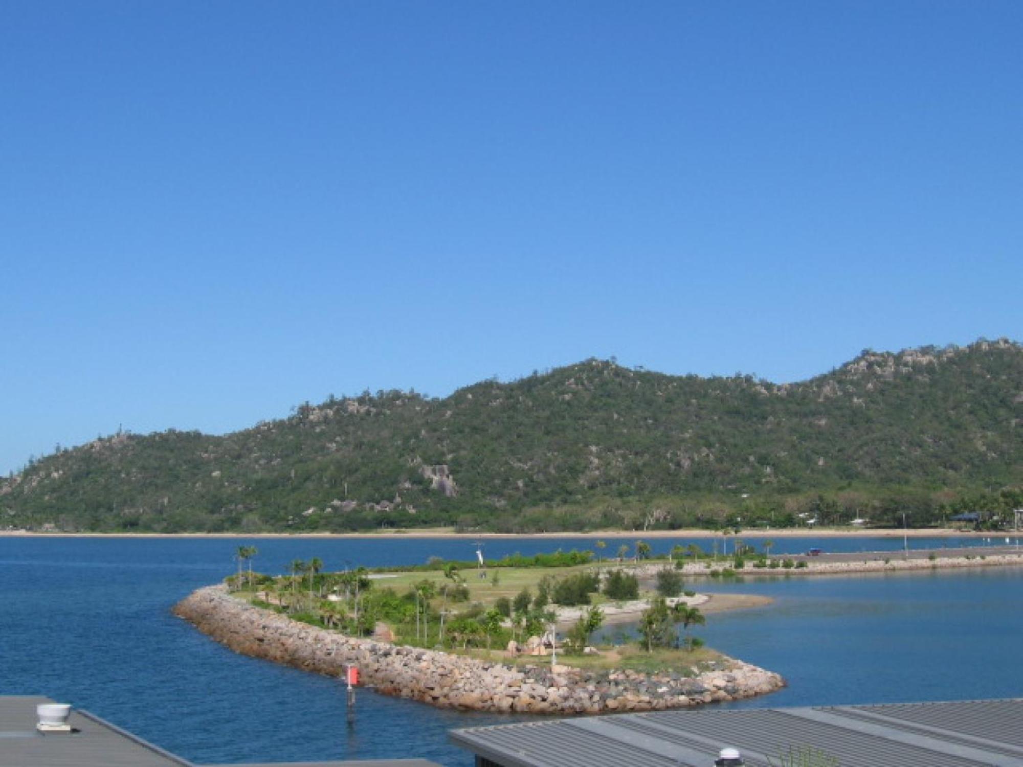 Apartment Affordable Island Escape! Queen Studio, Nelly Bay
