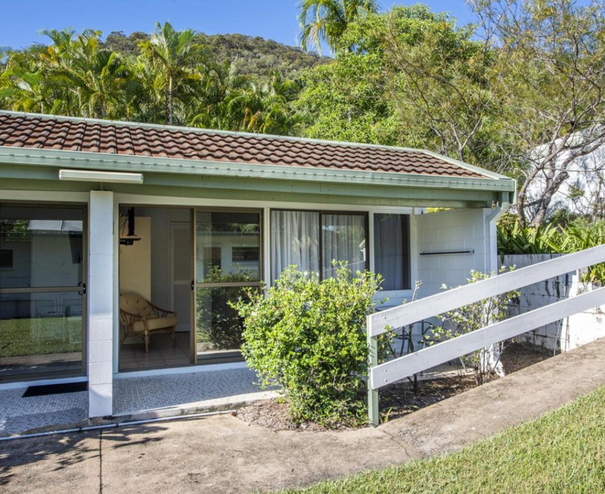 Apartment Affordable Island Escape! Queen Studio, *