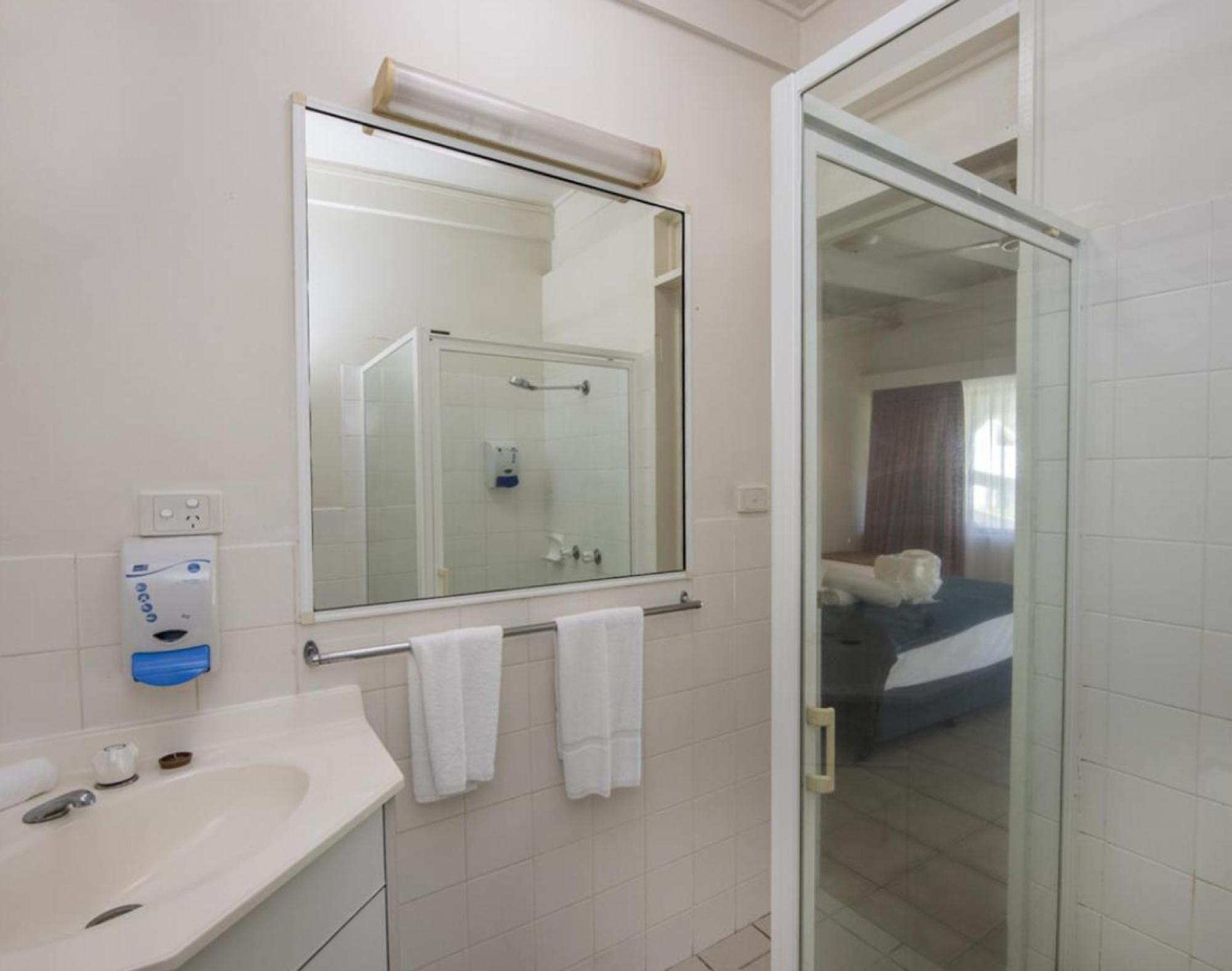 Affordable Island Escape! Queen Studio, * Nelly Bay